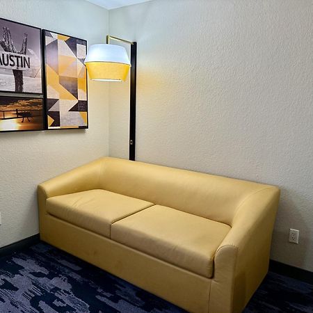 La Quinta By Wyndham Austin Southwest Hotel Buitenkant foto